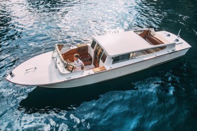 Прогулка на венецианском такси по рекам и каналам Петербурга