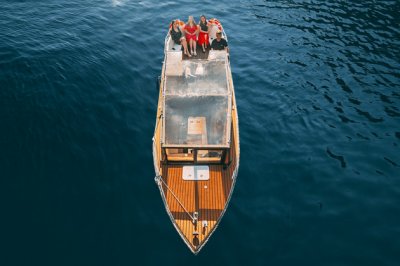 На ретро-катере по рекам и каналам