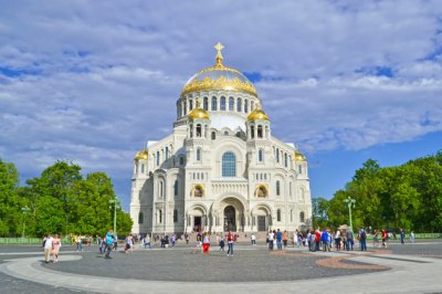 Мегатур на метеоре/катамаране в Петергоф и Кронштадт по воде