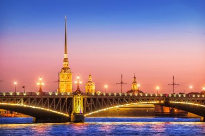 «Романтика ночного города» — прогулка на теплоходе под звуки саксофона