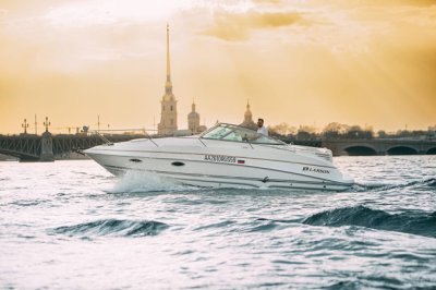 Прогулка 2,5 часа на яхте Ларсон к Лахте с выходом в Финский залив 