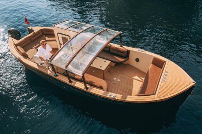 Прогулка на катере «Моцарт» до 11 человек 